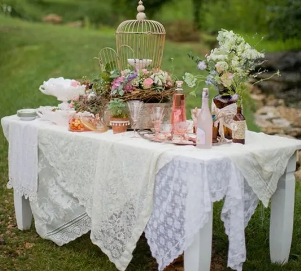 valentine's day dinner table decoration ideas tablecloth