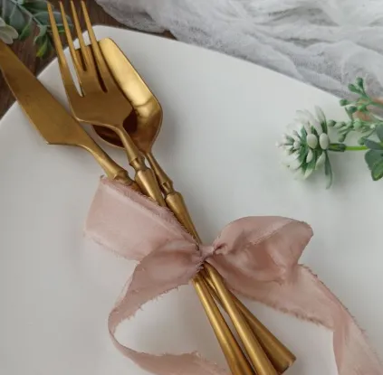 valentine's day dinner table decoration ideas utensils