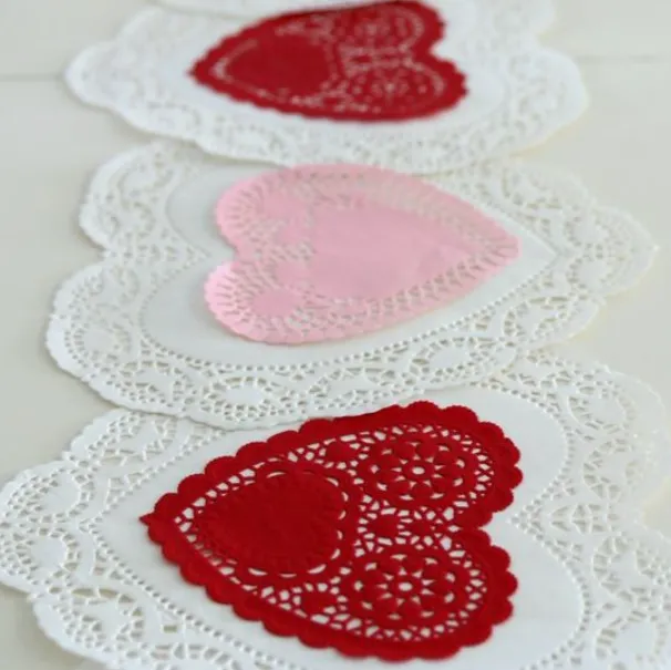 valentine's day dinner table decoration ideas doilies