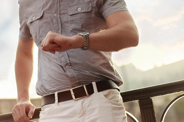 waiting-wristwatch-man-watch