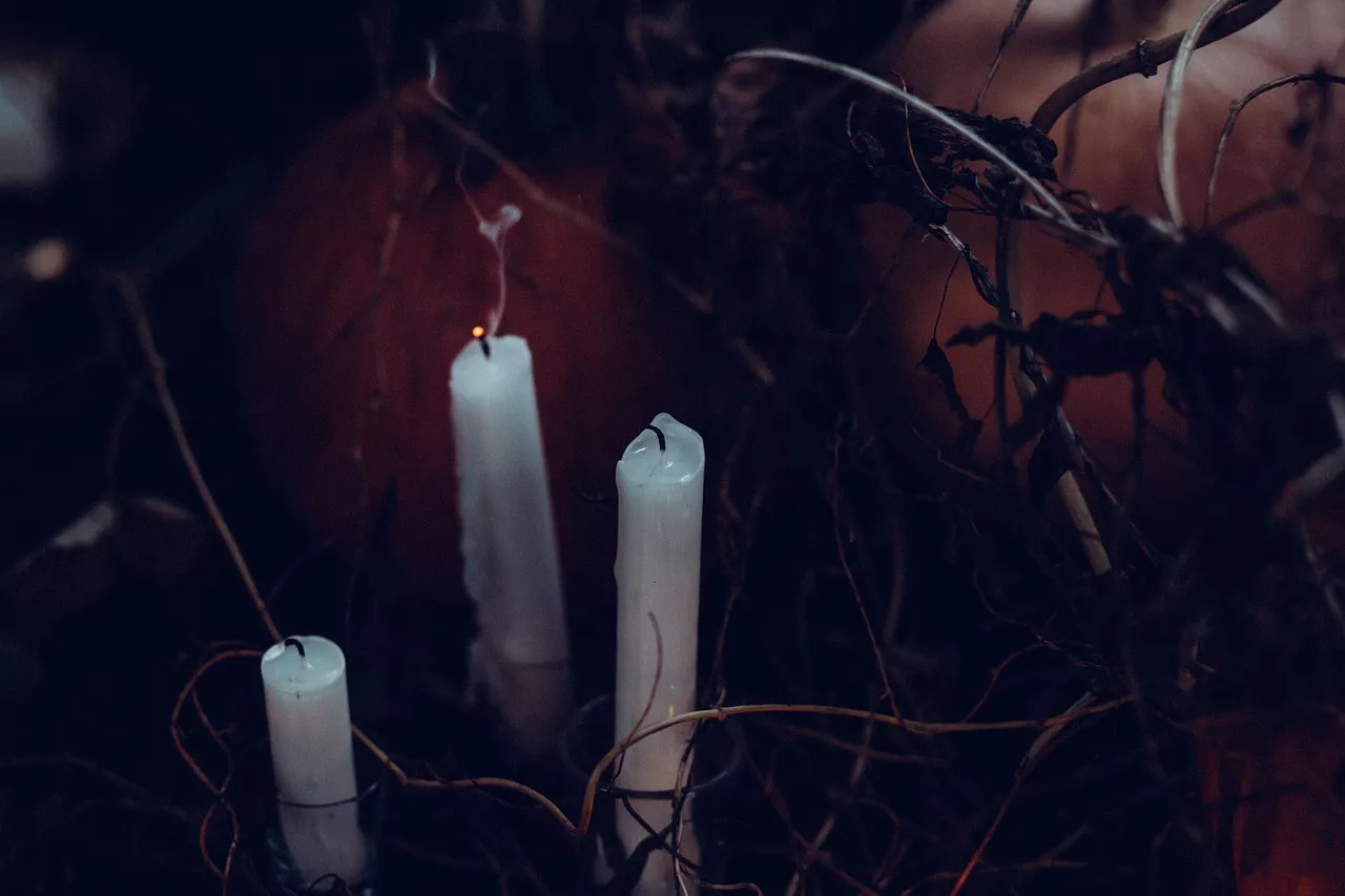 candle aesthetic wallpaper