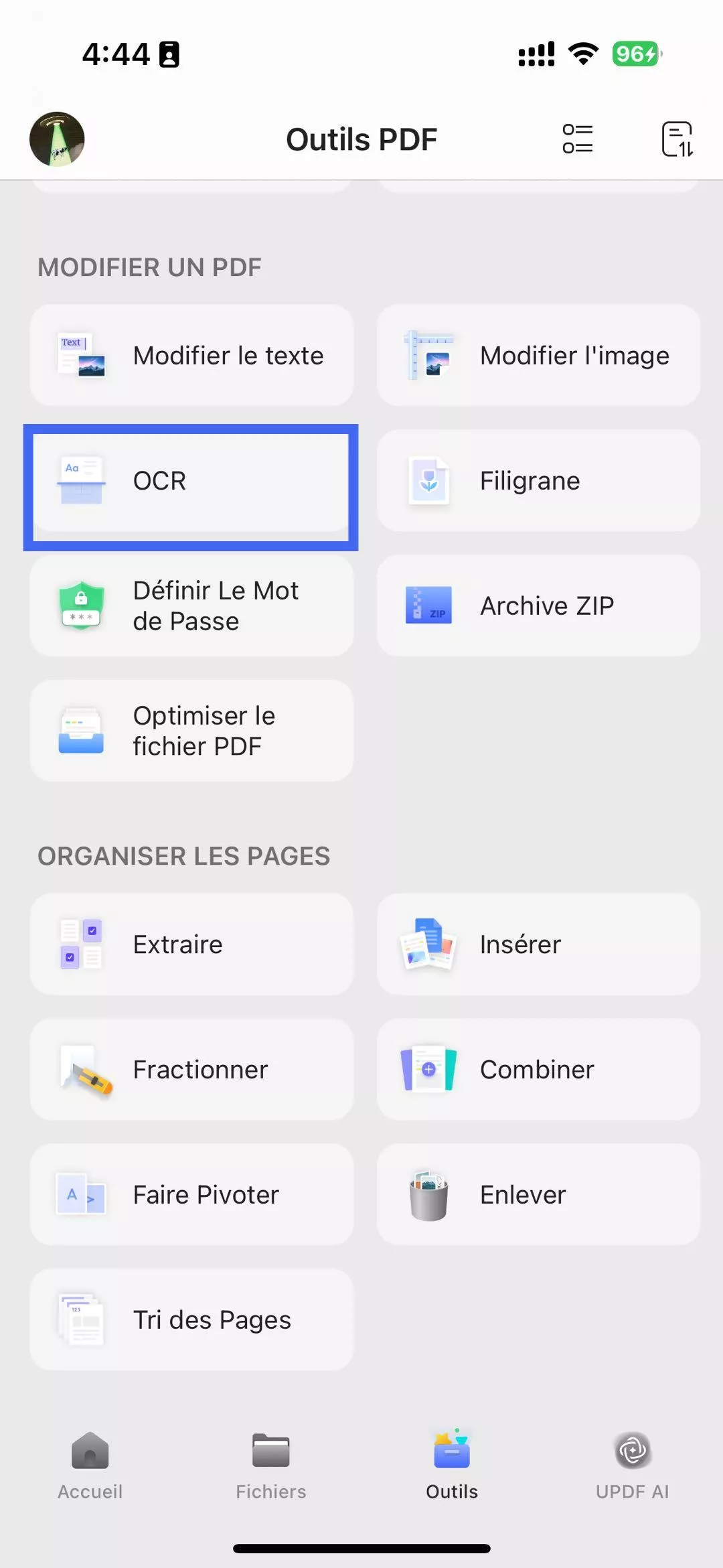 Choisissez OCR après avoir cliqué sur les outils updf android