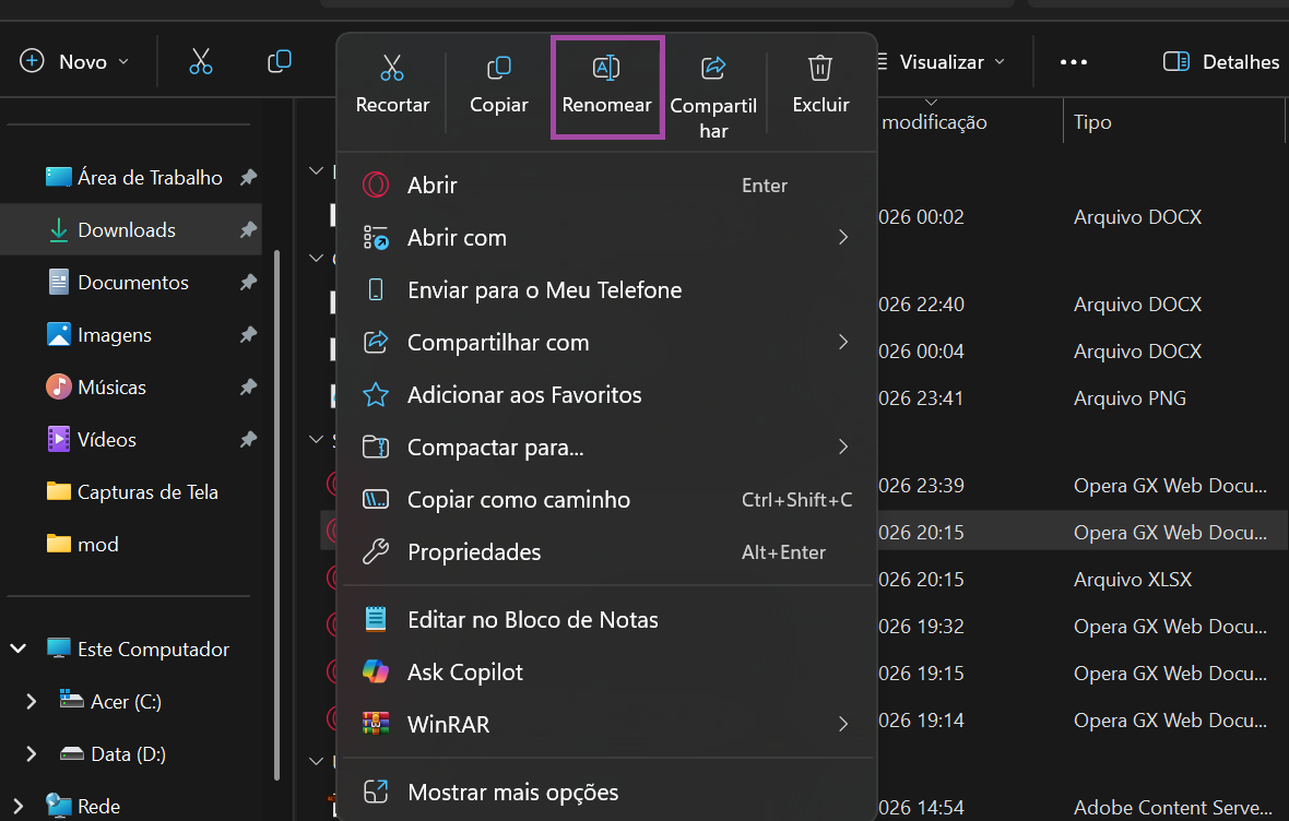 Ao acessar a pasta necessária, clique com o botão direito no arquivo e toque na opção "Renomear" no menu pop-up.