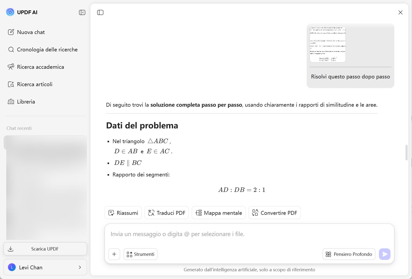 Studente che risolve problemi di geometria